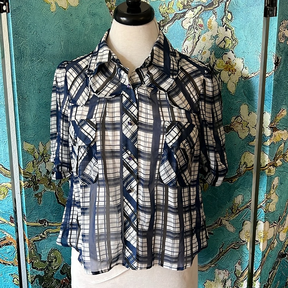 Yaya Aflalo Button Up Cropped Top
